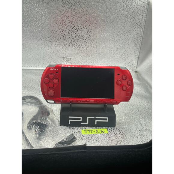 psp 3000 w/charger adapter & new battery - Picture 9 of 10